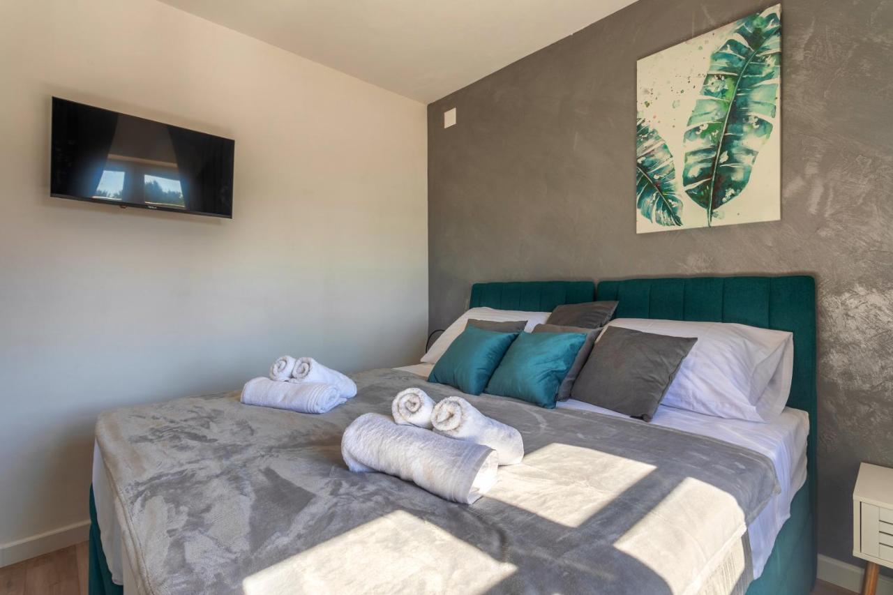 Teona Luxury Apartment With Jacuzzi And Terrace Sea View Sali Buitenkant foto