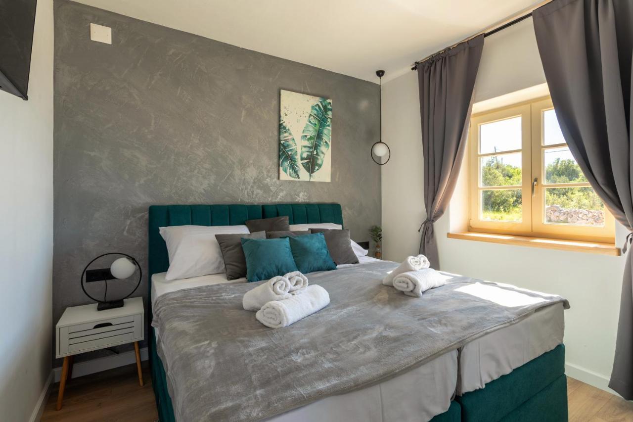 Teona Luxury Apartment With Jacuzzi And Terrace Sea View Sali Buitenkant foto