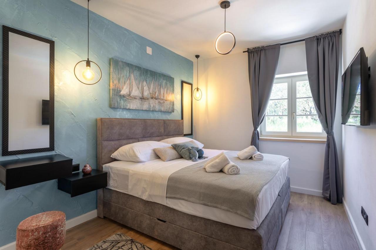 Teona Luxury Apartment With Jacuzzi And Terrace Sea View Sali Buitenkant foto
